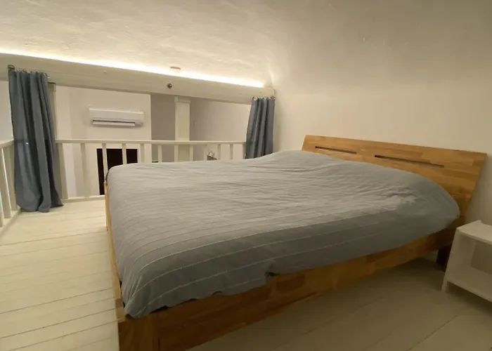 - Centro Storico Capoliveri (Isola d'Elba)